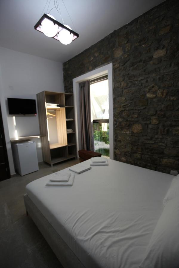 Bunec Beach Resort Piqeras Extérieur photo