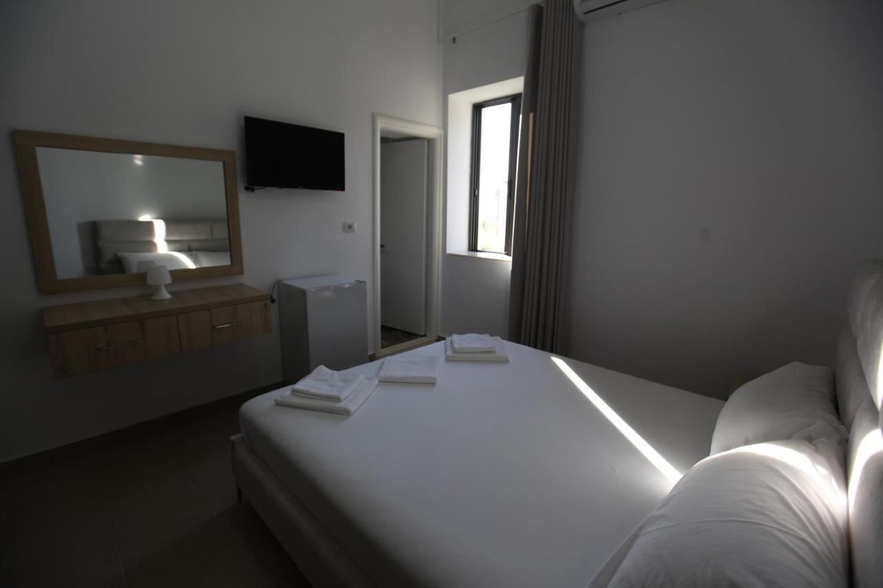 Bunec Beach Resort Piqeras Extérieur photo