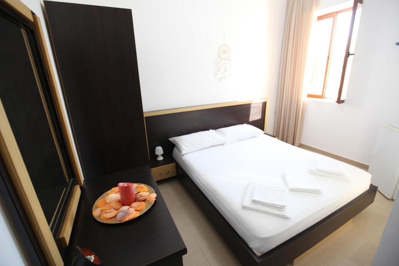 Bunec Beach Resort Piqeras Extérieur photo