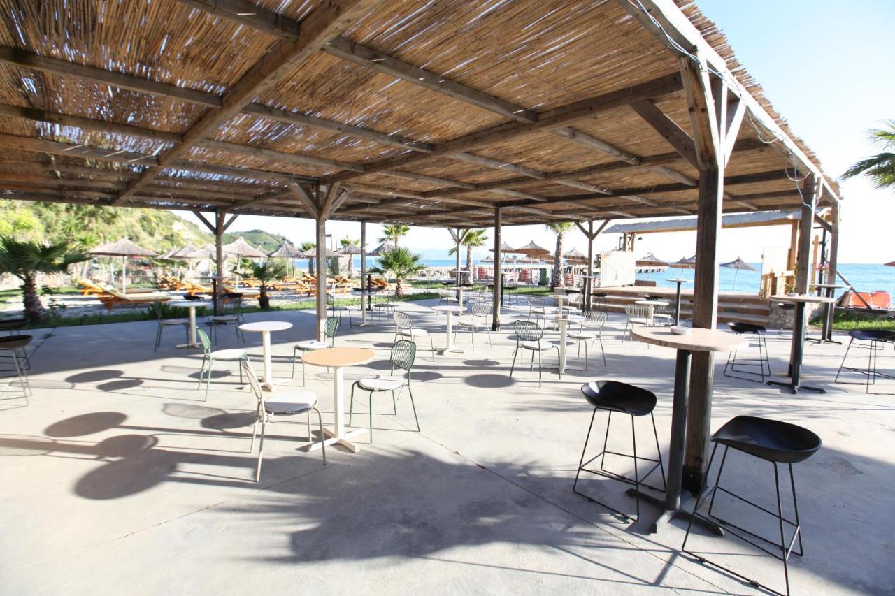 Bunec Beach Resort Piqeras Extérieur photo