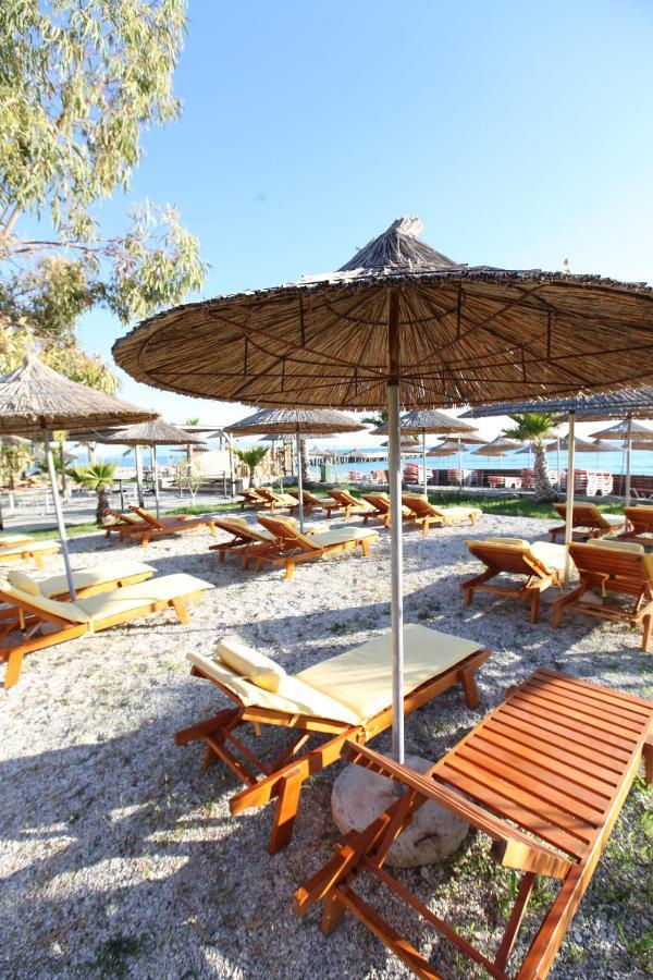 Bunec Beach Resort Piqeras Extérieur photo