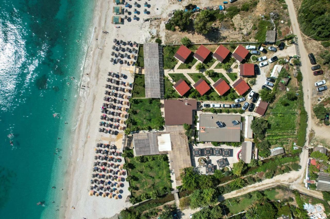 Bunec Beach Resort Piqeras Extérieur photo